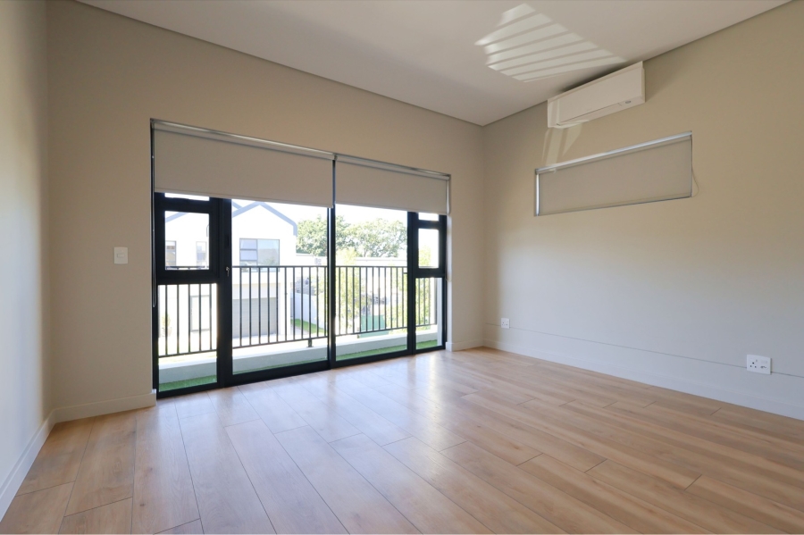 To Let 3 Bedroom Property for Rent in Lemoenkloof Western Cape